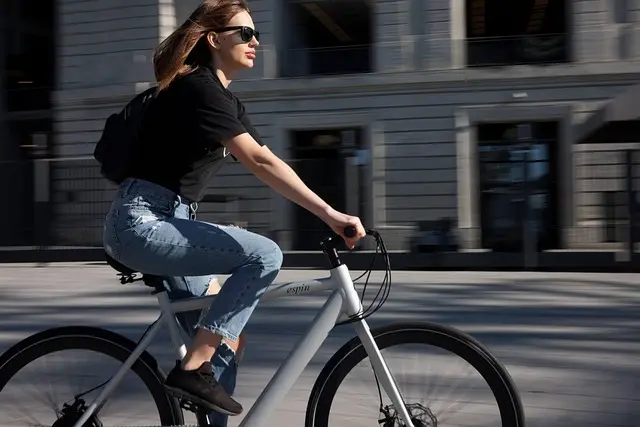 Comment choisir des vêtements éthiques et accessibles