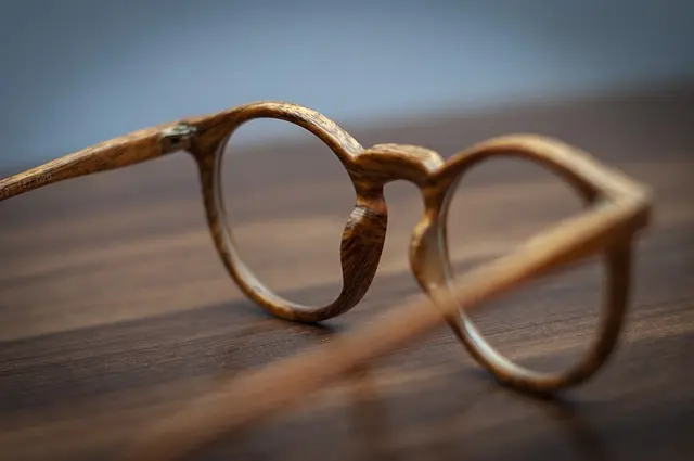 Comment choisir des accessoires de mode accessibles pour tous