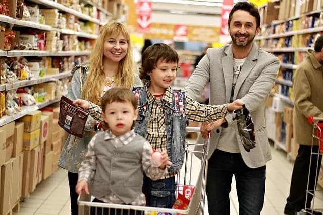 Les Accessoires Indispensables pour un Shopping Accessible