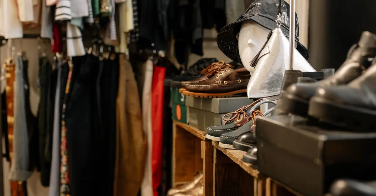 Guide pour choisir des vêtements accessibles tendance et adaptés