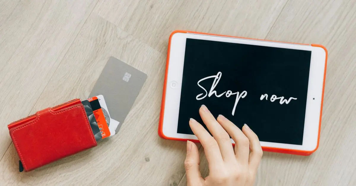 Comparatif entre shopping traditionnel et shopping en ligne