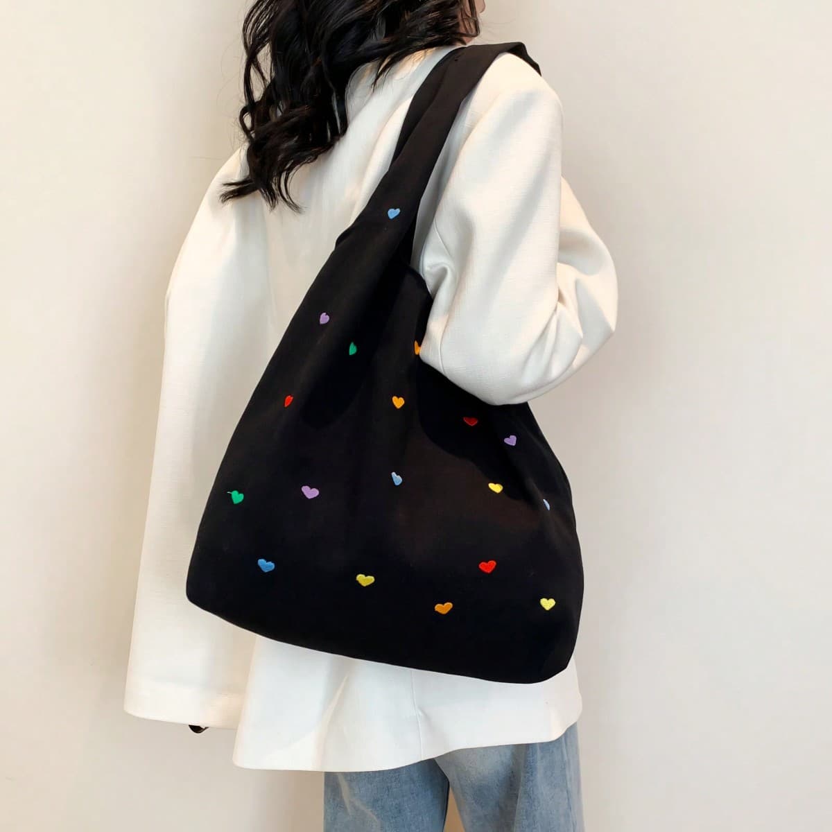 Un joli sac en toile de style kawaii avec broderie de coeur, un sac de magasinage léger à la mode et simple, convient aux élèves du secondaire et